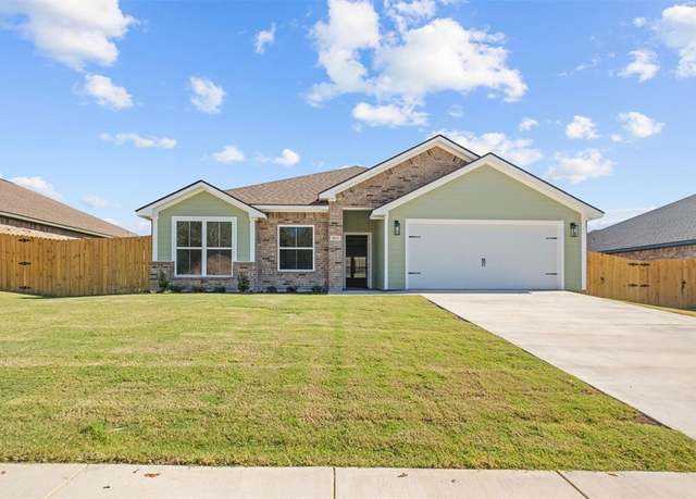 Property at 16317 Crossing Cir, Lindale, TX 75771, 3 beds, 2 baths