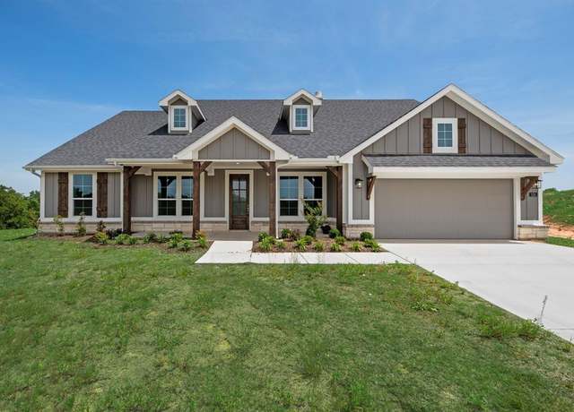 Property at 124 Parkhurst Dr, Boyd, TX 76023, 4 beds, 3 baths