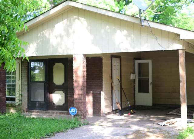 Property at 1713 Madison Ave, Shreveport, LA 71103, 3 beds, 1 bath