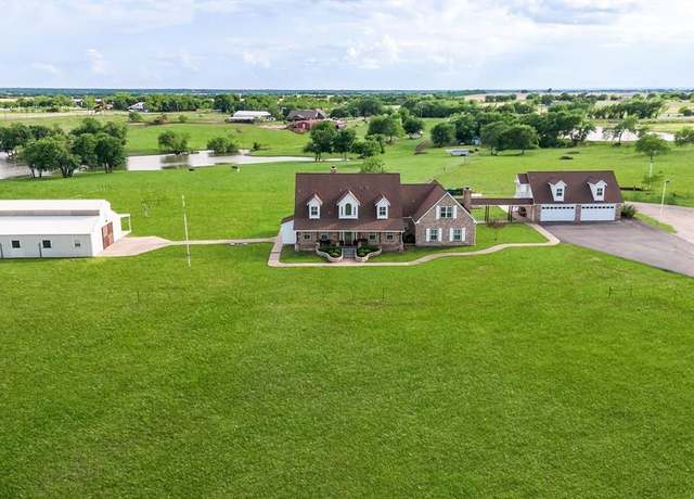 Property at 5575 W Highway 175, Kaufman, TX 75142, 4 beds, 3.5 baths