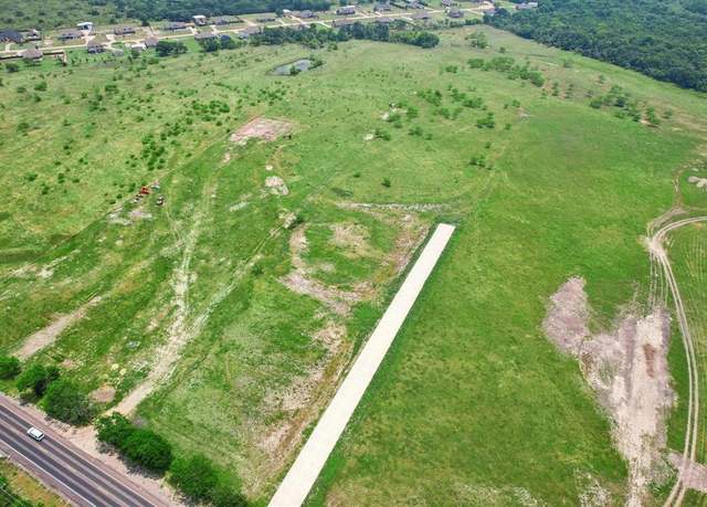 Property at 1003 Felicia St, Terrell, TX 75161