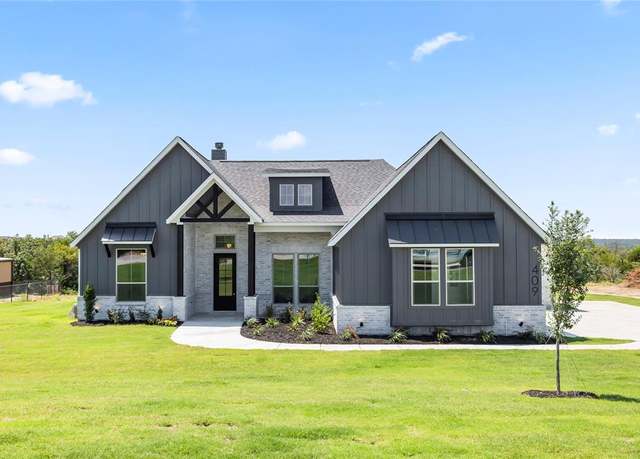 Property at 409 Persimmon Ct, Weatherford, TX 76085, 3 beds, 2.5 baths