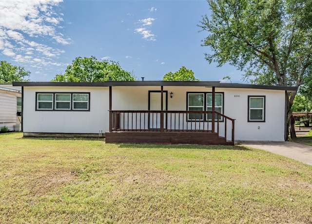 Property at 600 Terry Rd, Hurst, TX 76053, 4 beds, 2 baths