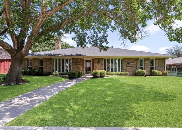 Property at 2501 Bluffton Dr, Plano, TX 75075, 4 beds, 2.5 baths