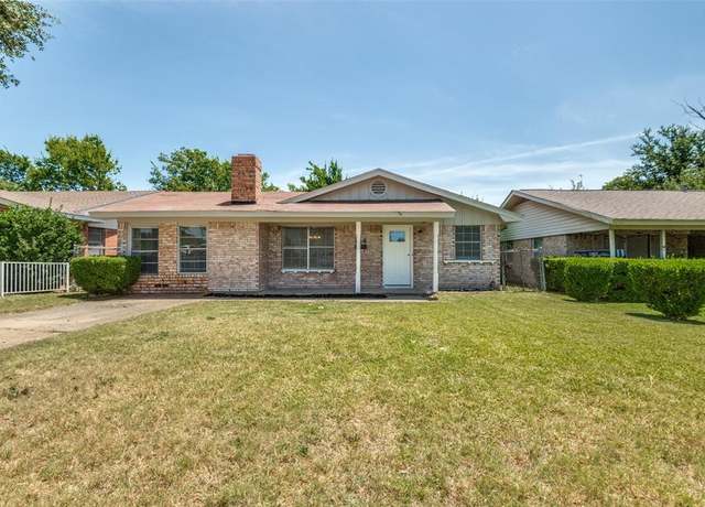 Property at 614 SW 17th St, Grand Prairie, TX 75051, 3 beds, 1.5 baths
