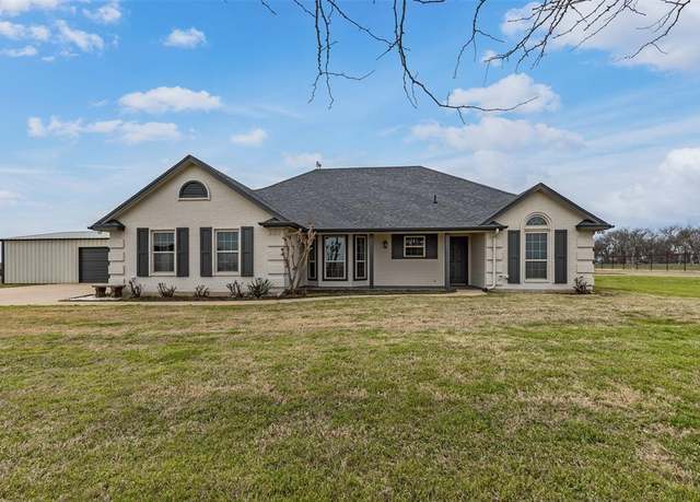 Property at 312 Corral Rd, Godley, TX 76044, 3 beds, 2 baths