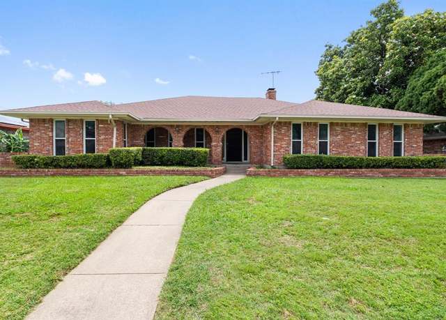 Property at 110 S Capri Dr, Duncanville, TX 75116, 4 beds, 2.5 baths