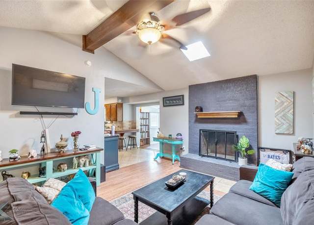 Property at 3701 Varsity Ln, Abilene, TX 79602, 4 beds, 2 baths