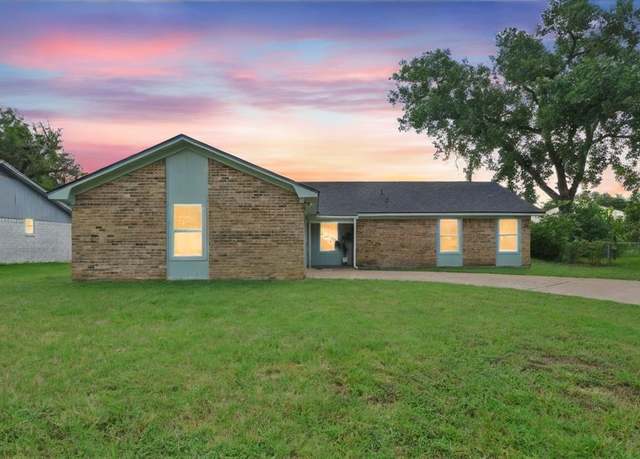 Property at 209 Susanna St, Waco, TX 76705, 4 beds, 2 baths