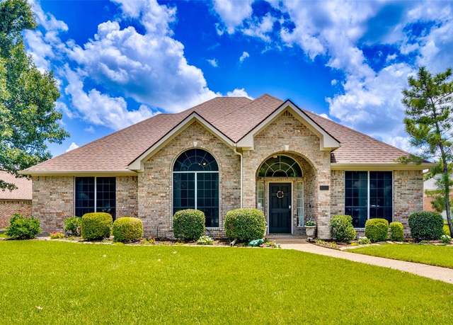 Property at 4302 Lake Hill Dr, Rowlett, TX 75089, 3 beds, 2.5 baths
