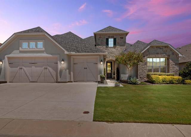 Property at 12512 Lockhart Dr, Denton, TX 76207, 2 beds, 2.5 baths