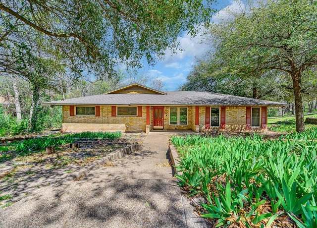 Property at 701 Arlington Dr, Woodway, TX 76712, 4 beds, 2 baths