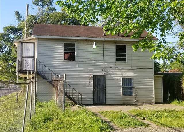 Property at 2408 Hearne Ave, Shreveport, LA 71103, 3 beds, 1 bath