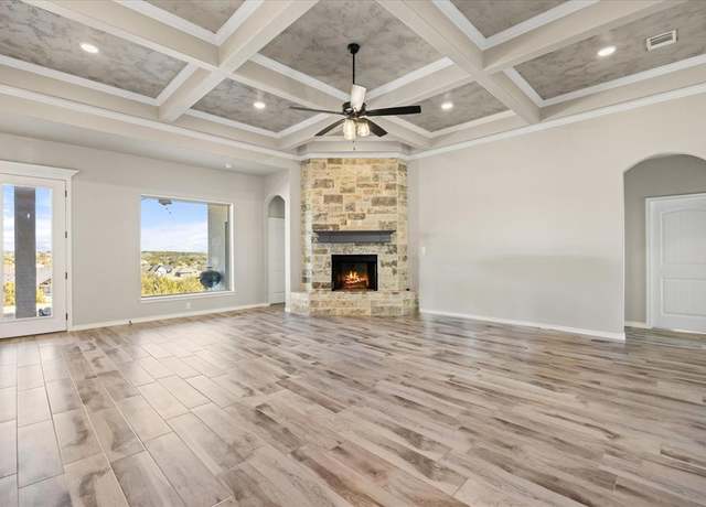 Property at 320 Kenyon Ct, Granbury, TX 76049, 4 beds, 3 baths