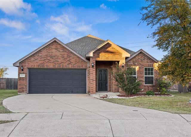 Property at 12101 Hunters Crossing Ln, Fort Worth, TX 76028, 3 beds, 2 baths