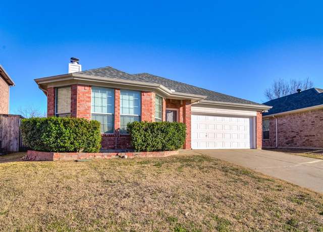 Property at 3644 Desert Mesa Rd, Fort Worth, TX 76262, 3 beds, 2 baths