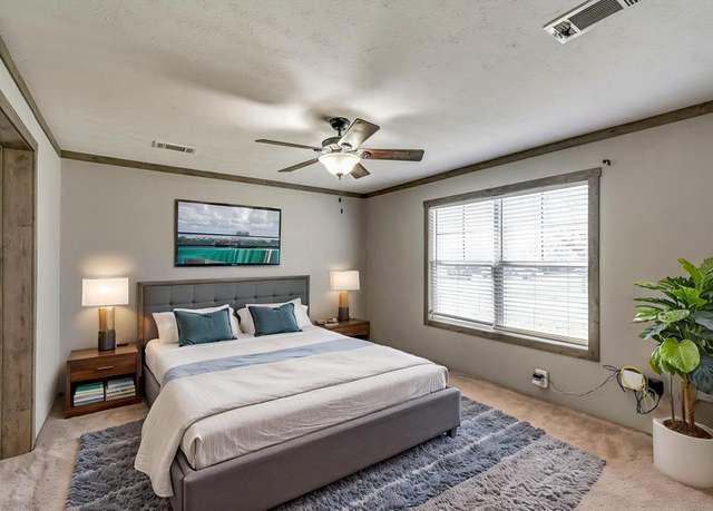 Property at 501 W 3rd St, Maypearl, TX 76064, 4 beds, 2 baths