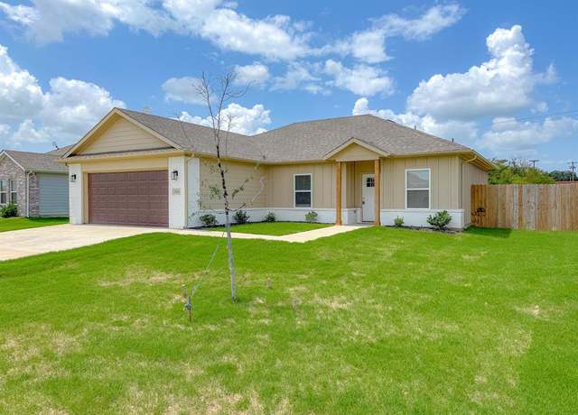 Property at 3820 Skylane Ave, Corsicana, TX 75110, 3 beds, 2 baths