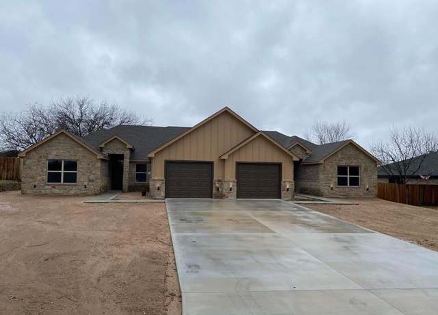 Property at 220 St Charles Dr, Springtown, TX 76082, 6 beds, 4 baths