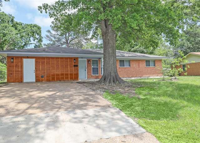 Property at 1112 Southland Park Dr, Shreveport, LA 71118, 3 beds, 1.5 baths