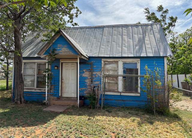 Property at 206 El Paso, Merkel, TX 79536, 1 bed, 1 bath