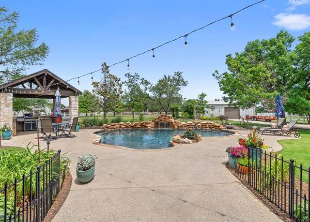 Property at 624 Lonesome Star Trl, Haslet, TX 76052, 3 beds, 3 baths
