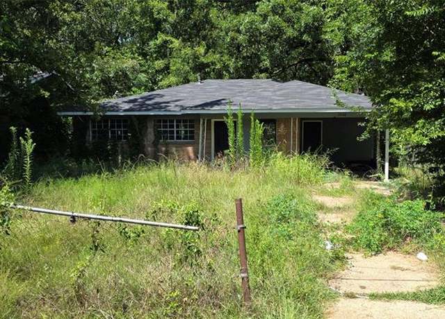 Property at 1936 Legardy St, Shreveport, LA 71107, 3 beds, 1 bath