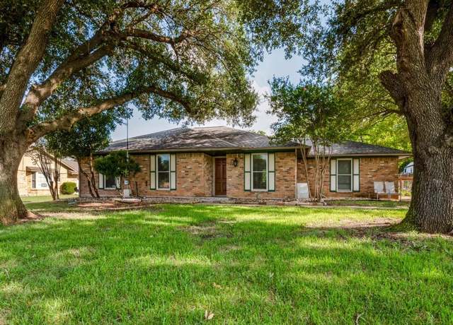 Property at 113 Southridge St, Red Oak, TX 75154, 3 beds, 2 baths