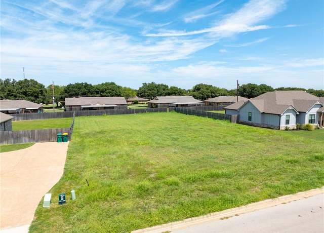 Property at 220 Fox Run Ln, Robinson, TX 76706