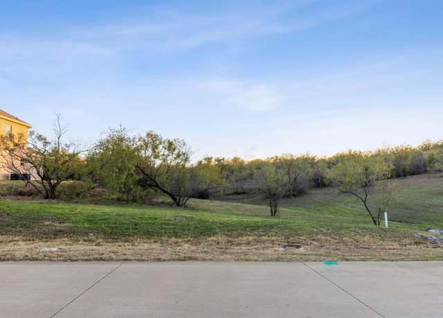 Property at 3223 Koscher Dr, Grand Prairie, TX 75104
