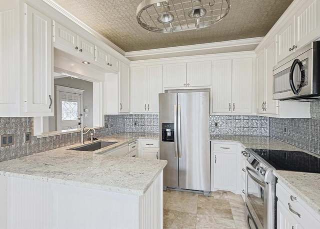 Property at 111 S Pine St, Roanoke, TX 76262, 2 beds, 2 baths