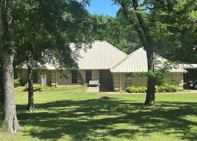 Property at 824 Imogene Ct, Azle, TX 76020, 3 beds, 2 baths