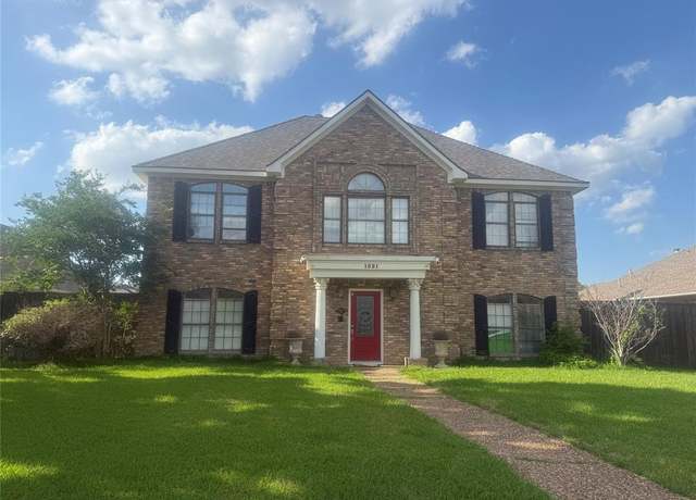 Property at 1521 Croston Dr, Plano, TX 75075, 4 beds, 3 baths