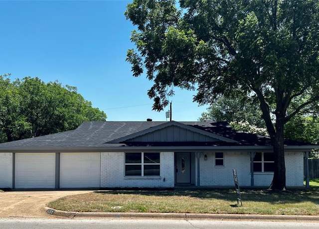 Property at 1432 Hurstview Dr, Hurst, TX 76053, 5 beds, 2 baths