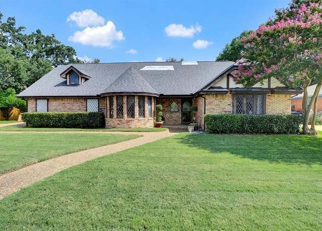 Property at 7217 Martha Ln, Fort Worth, TX 76112, 4 beds, 2 baths
