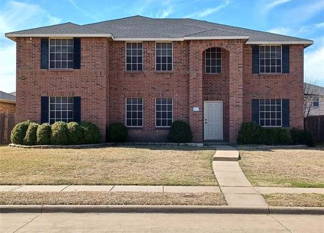 Property at 3133 Crimson Clover Dr, Lancaster, TX 75134, 4 beds, 3 baths