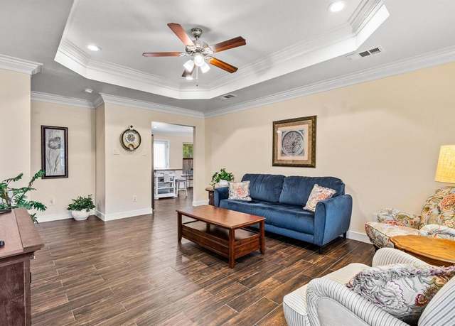 Property at 1321 S Montgomery St, Sherman, TX 75090, 3 beds, 2 baths