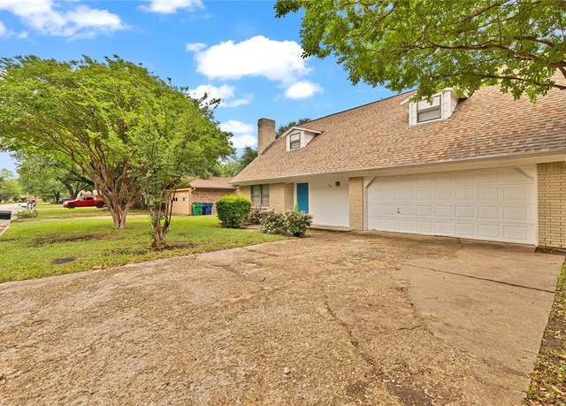 Property at 205 San Jacinto Ct, Waxahachie, TX 75165, 3 beds, 2 baths