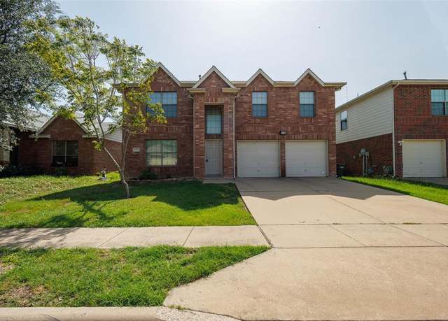 Property at 3925 Cane River Rd, Fort Worth, TX 76244, 3 beds, 2.5 baths