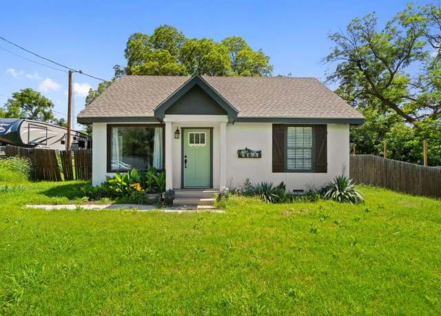 Property at 4104 Meandering Ct, Lakeside, TX 76135, 3 beds, 2 baths
