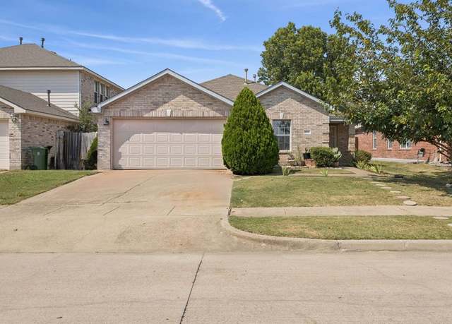 Property at 903 Hems Ln, Arlington, TX 76001, 3 beds, 2 baths