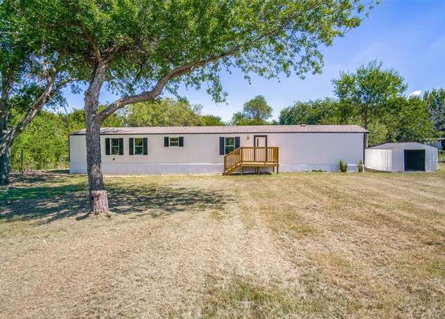 Property at 195 Hilltop Meadows Dr, Springtown, TX 76082, 3 beds, 2 baths