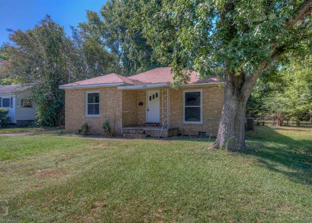 Property at 2526 Northside Dr, Bossier City, LA 71111, 2 beds, 1 bath