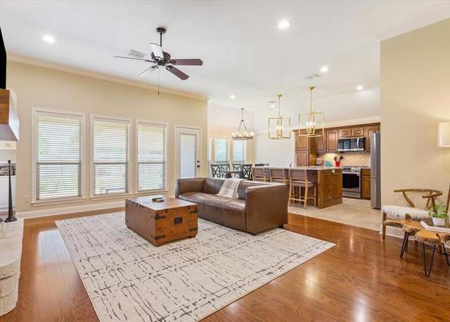 Property at 213 Desert Sky Dr, Mcgregor, TX 76657, 4 beds, 2 baths
