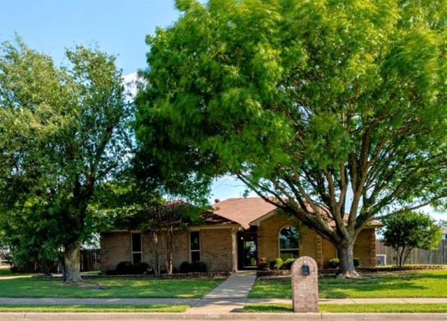 Property at 731 Crest Ridge Dr, Midlothian, TX 76065, 3 beds, 2 baths