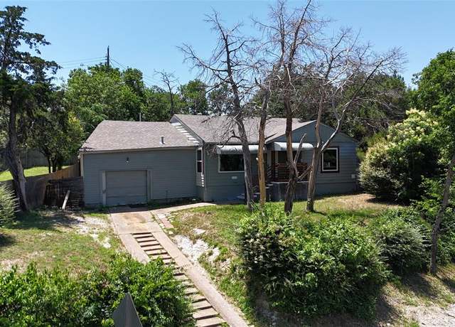 Property at 3134 W Jefferson Blvd, Dallas, TX 75211, 3 beds, 2 baths