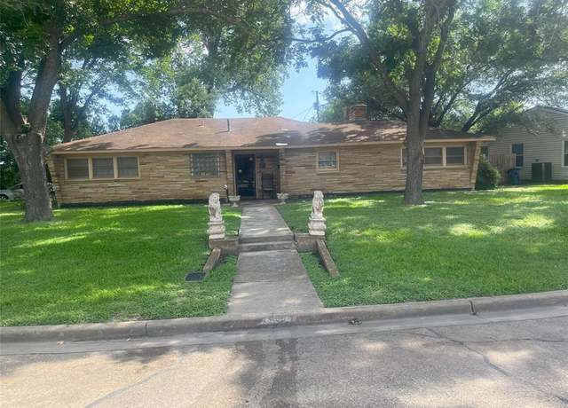 Property at 612 Greer St, Waco, TX 76710, 3 beds, 2 baths