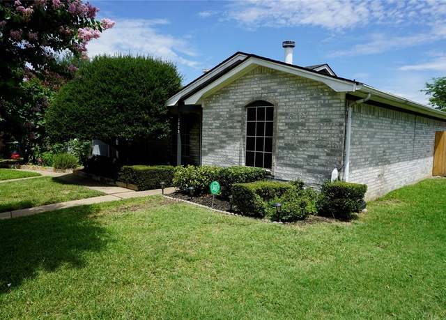 Property at 1005 Brenner Ct, Arlington, TX 76017, 2 beds, 2 baths