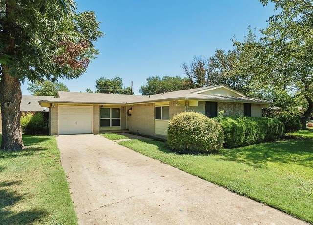 Property at 832 Greenhaven Dr, Richardson, TX 75080, 3 beds, 2 baths