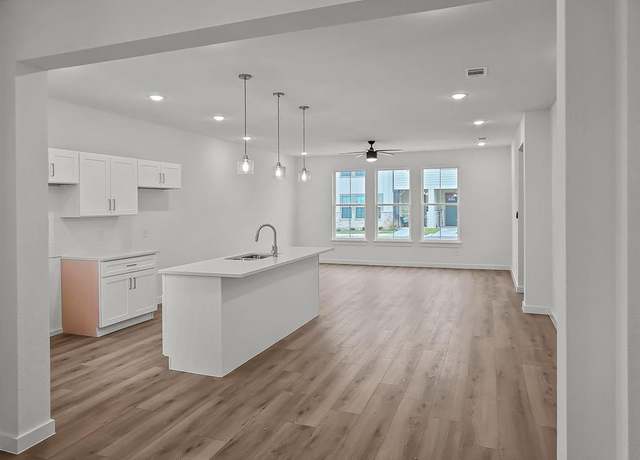 Property at 9561 Thorncrown Ln, Fort Worth, TX 76179, 3 beds, 2.5 baths
